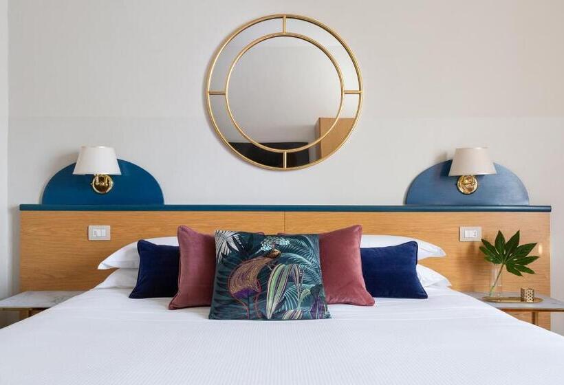 اتاق استاندارد, Aramis Rooms