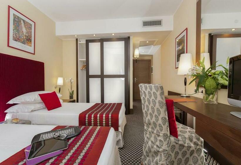 اتاق استاندارد سه نفره, Cardinal Hotel St. Peter