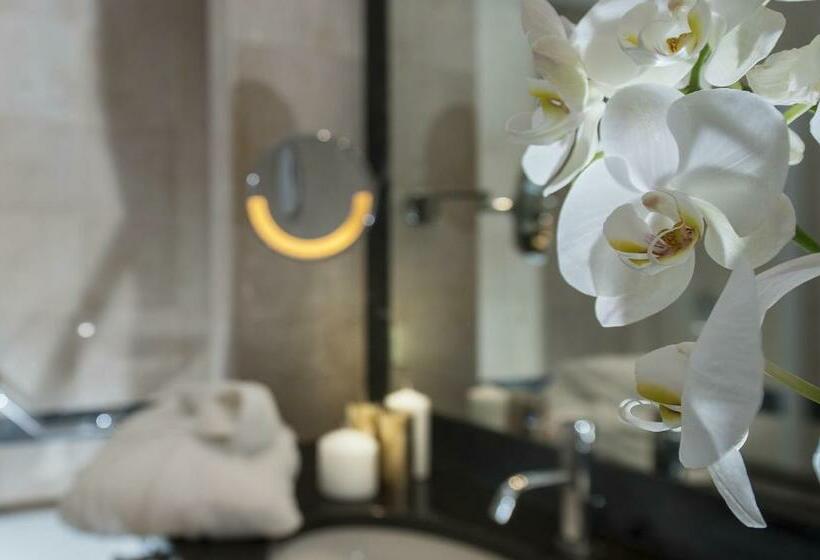 اتاق استاندارد, Cardinal Hotel St. Peter