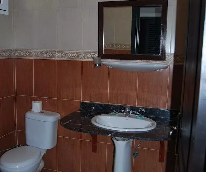 اتاق استاندارد یک نفره, Al Khaima