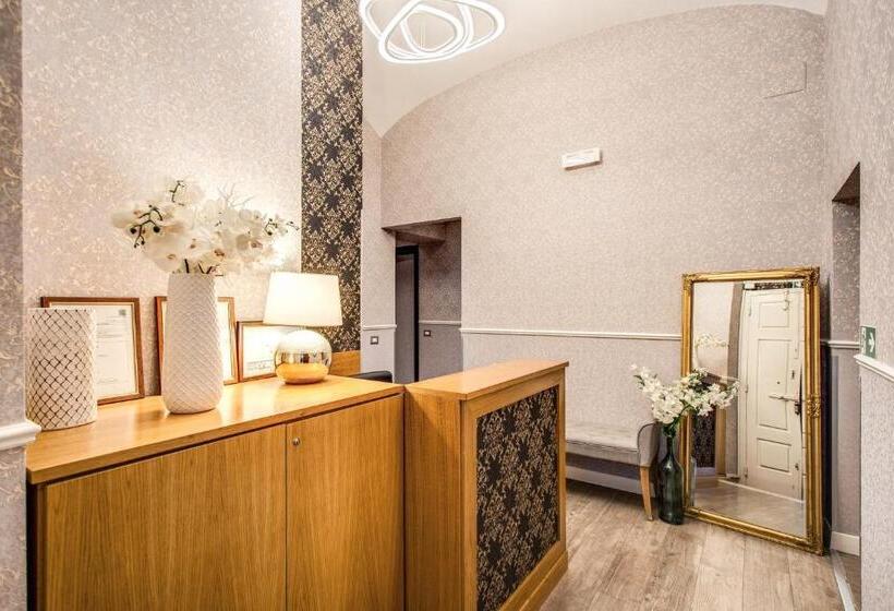اتاق استاندارد یک نفره, Auditorium Mecenate