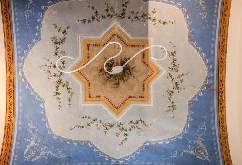 חדר סופריור, Auditorium Mecenate