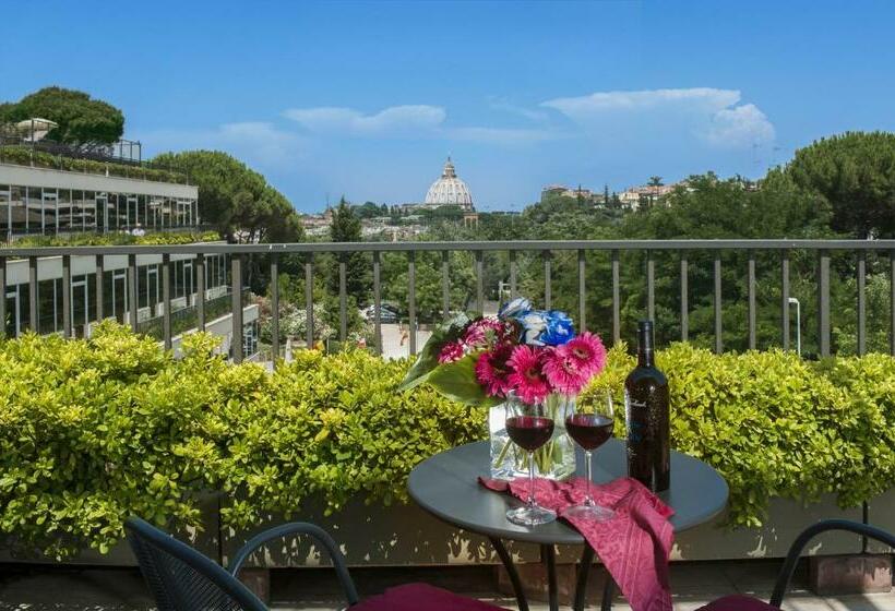 Superior Room with Terrace, Cardinal Hotel St. Peter