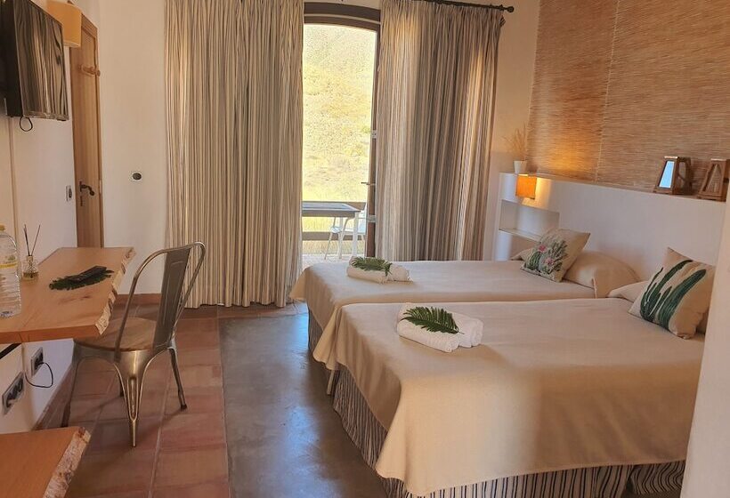 Номер Стандарт, Cortijo El Paraiso