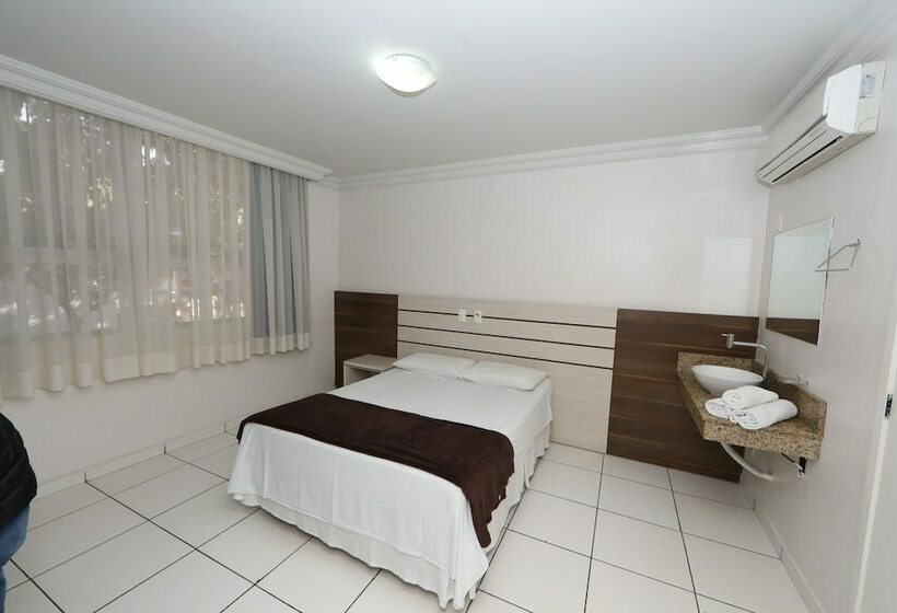 غرفة قياسية فردية, Dany