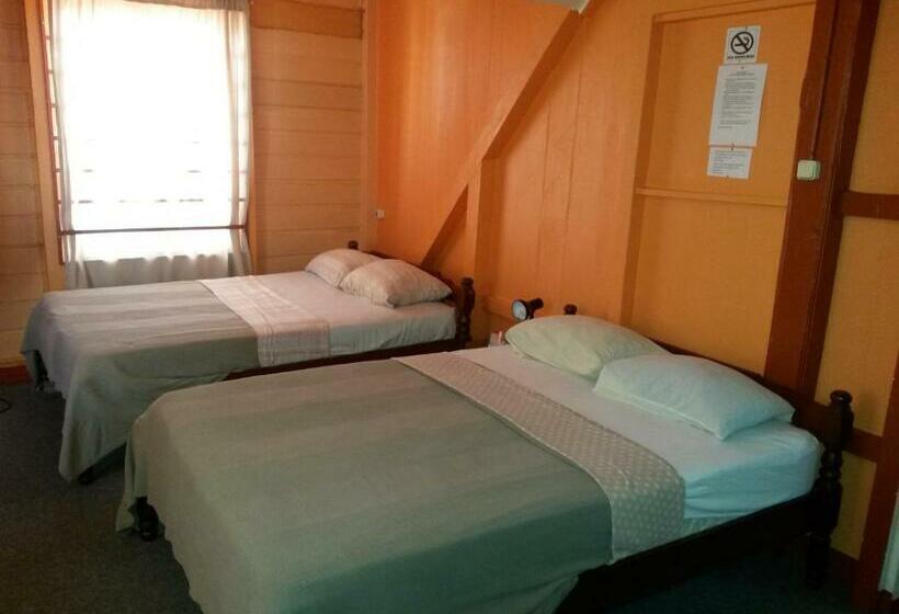 اتاق استاندارد چهار تخته, Guesthouse Albergoalberga