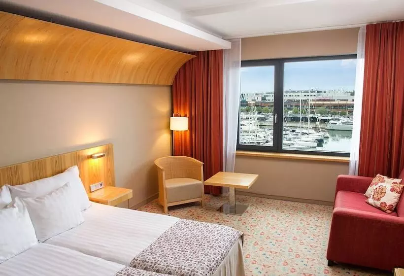 اتاق استاندارد با چشم‌انداز دریا, Hestia Hotel Europa