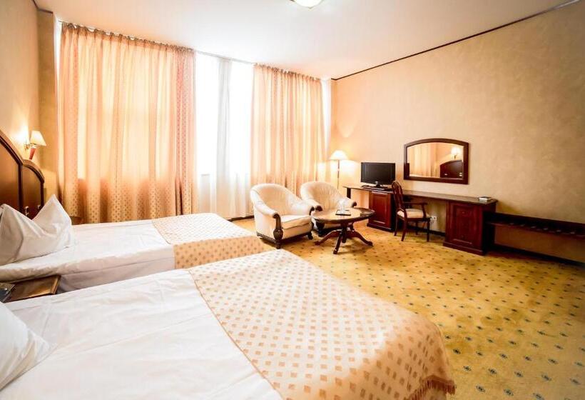 اتاق استاندارد, Imperial Inn