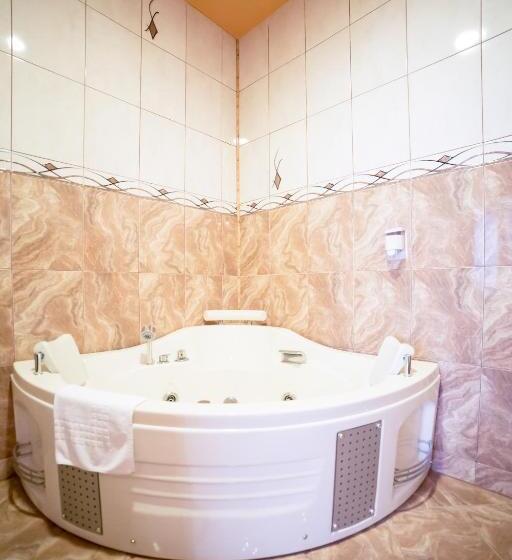 غرفة ديلوكس, Imperial Inn