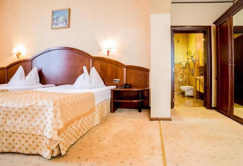 غرفة ديلوكس, Imperial Inn