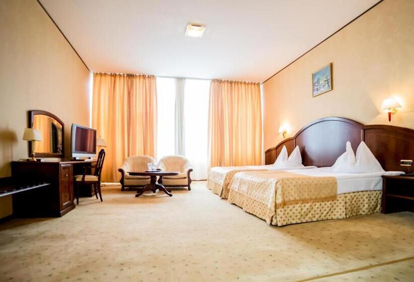 غرفة ديلوكس, Imperial Inn