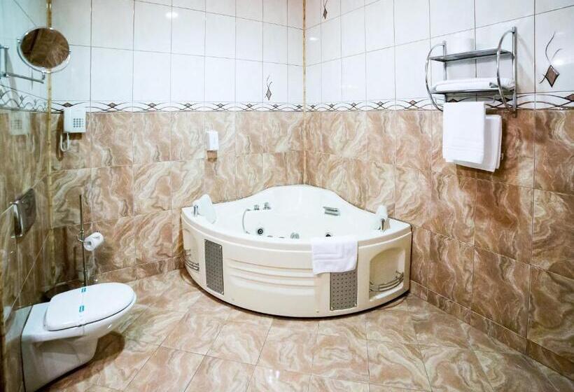 جناح ملكى, Imperial Inn