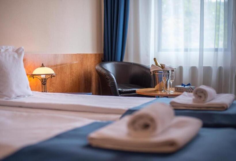 スーペリアールーム, Marami