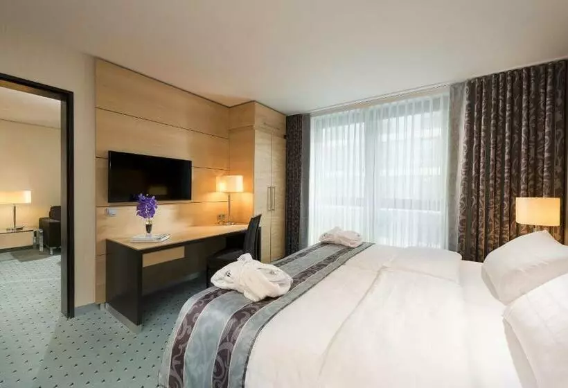 سوییت جونیور, Maritim Hotel Düsseldorf