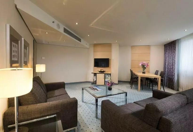سوییت جونیور, Maritim Hotel Düsseldorf