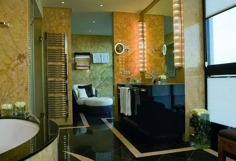 اتاق استاندارد, Maritim Hotel Düsseldorf