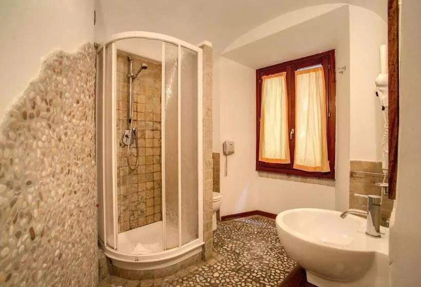 اتاق استاندارد سه نفره, Residenza Domizia