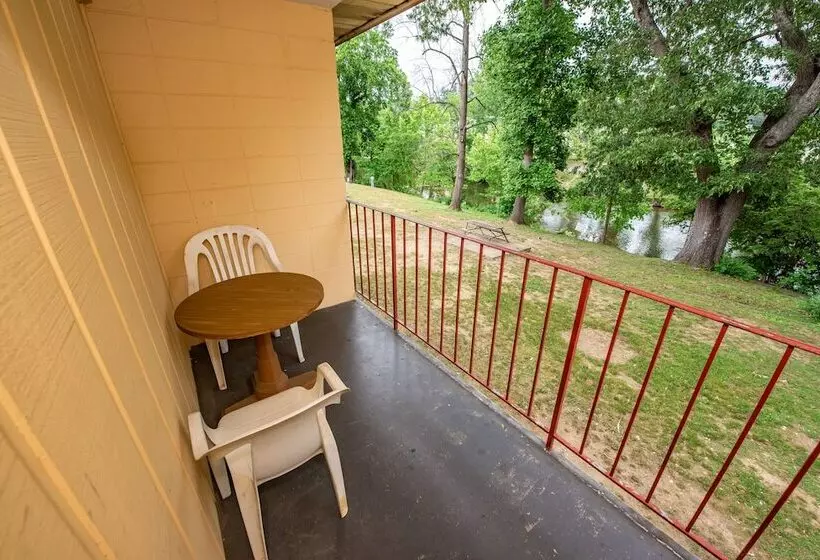 ２ダブルベッドのスタンダードルーム, River Place Inn