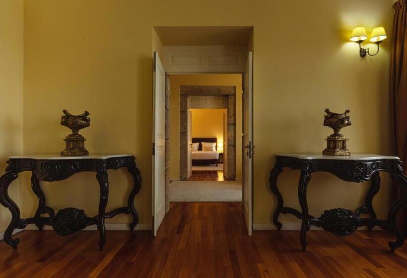 جناح, Glicínia Boutique