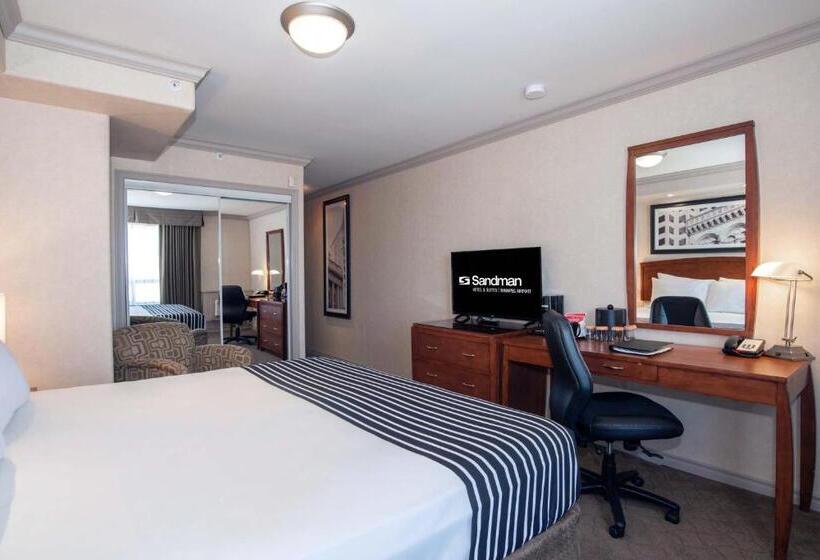 חדר סטנדרט עם מיטת קינג, Sandman Hotel & Suites Winnipeg Airport