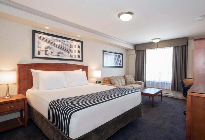 חדר סטנדרט עם מיטת קינג, Sandman Hotel & Suites Winnipeg Airport