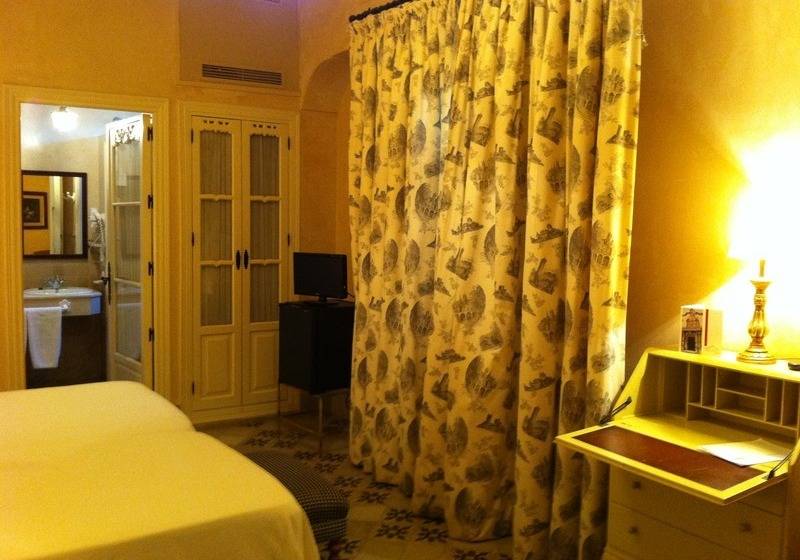 חדר סטנדרט עם מיטת קינג, Sandman Hotel & Suites Winnipeg Airport