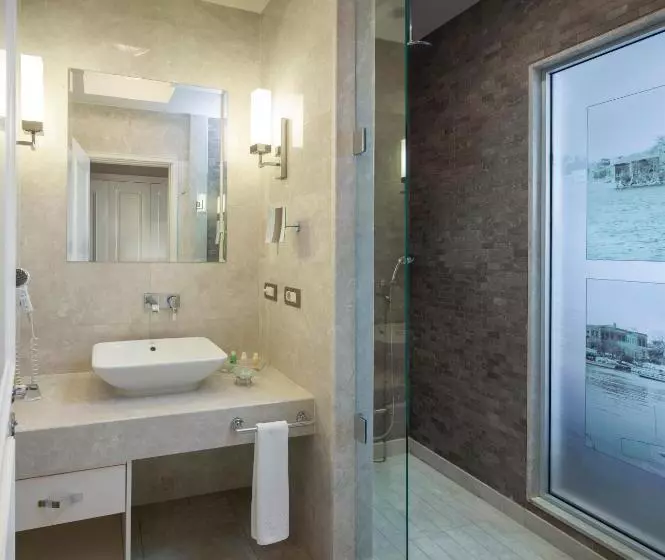 Deluxe Room, Titanic Business Kartal