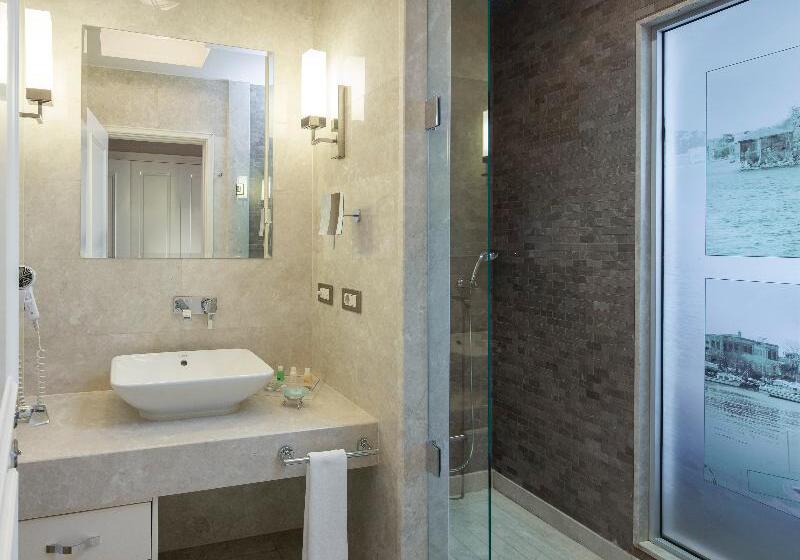 Pokój Deluxe, Titanic Business Kartal