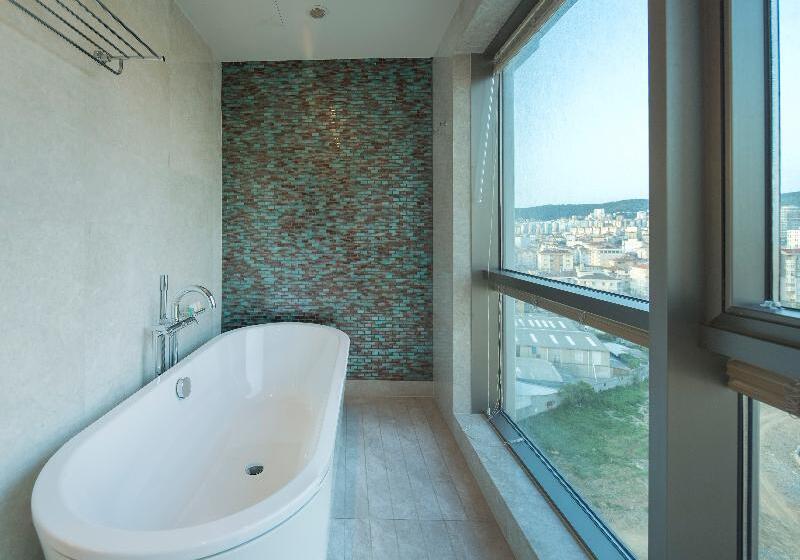 Pokój Deluxe, Titanic Business Kartal