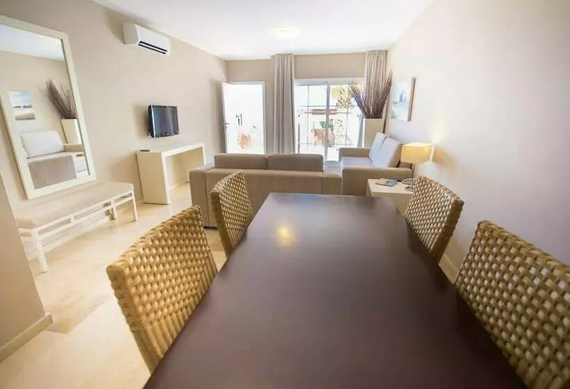 ویلا دلوکس 2 خوابه, Los Olivos Beach Resort