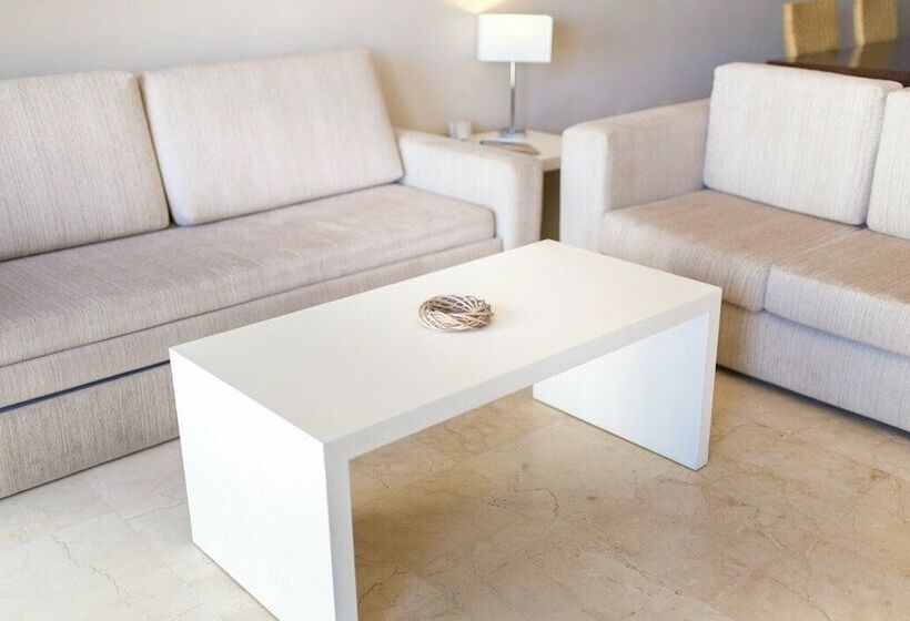 فيلا ديلوكس غرفتين نوم, Los Olivos Beach Resort