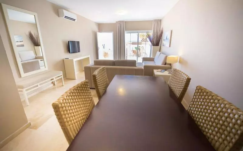 ویلا دلوکس 2 خوابه, Los Olivos Beach Resort