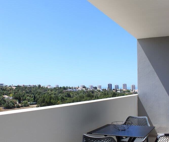 דירת 2 חדרי שינה עם נוף לבריכה, Pelican Alvor