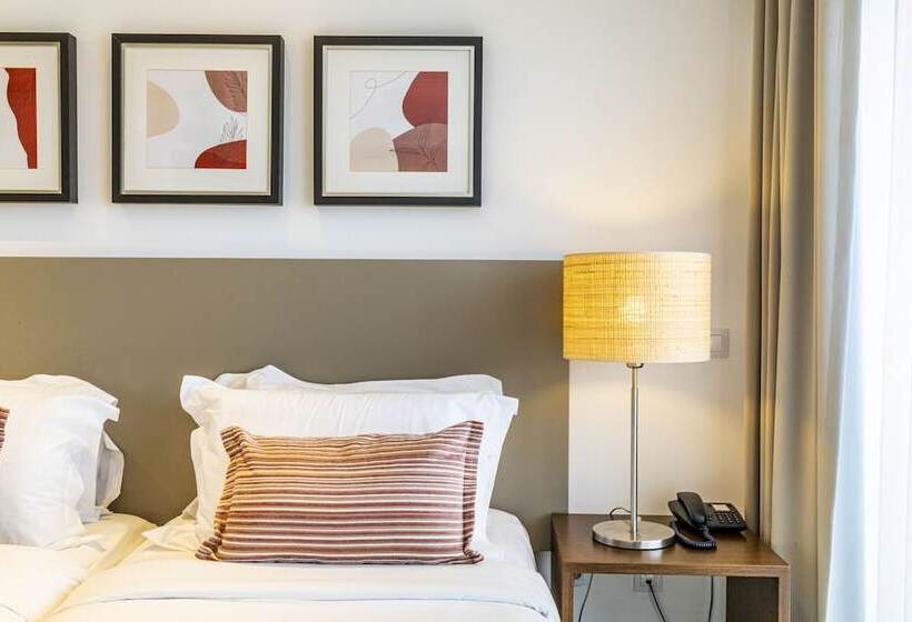 דירת 2 חדרי שינה עם נוף לבריכה, Pelican Alvor