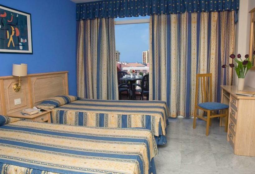 침실 1개 풀장 전망 아파트, Marola Park