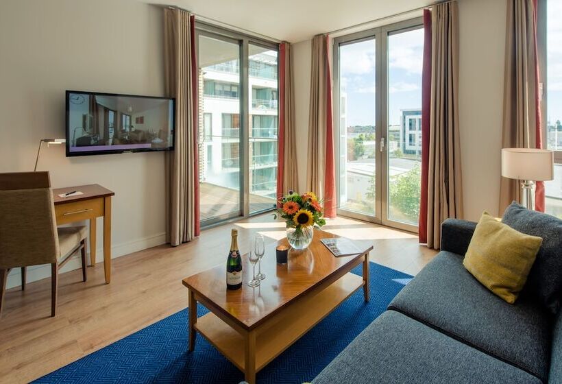 דירת חדר, Premier Suites Dublin Sandyford