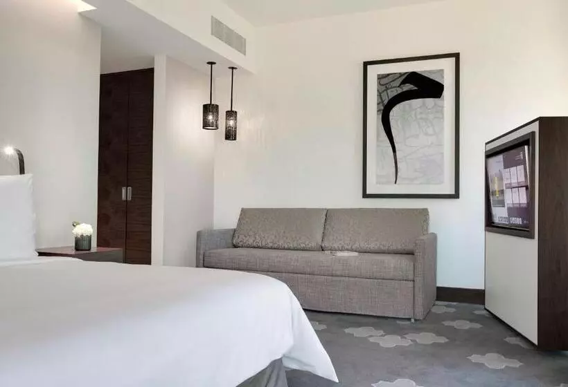 سوئیت با چشم‌انداز, The Heritage Hotel, Autograph Collection