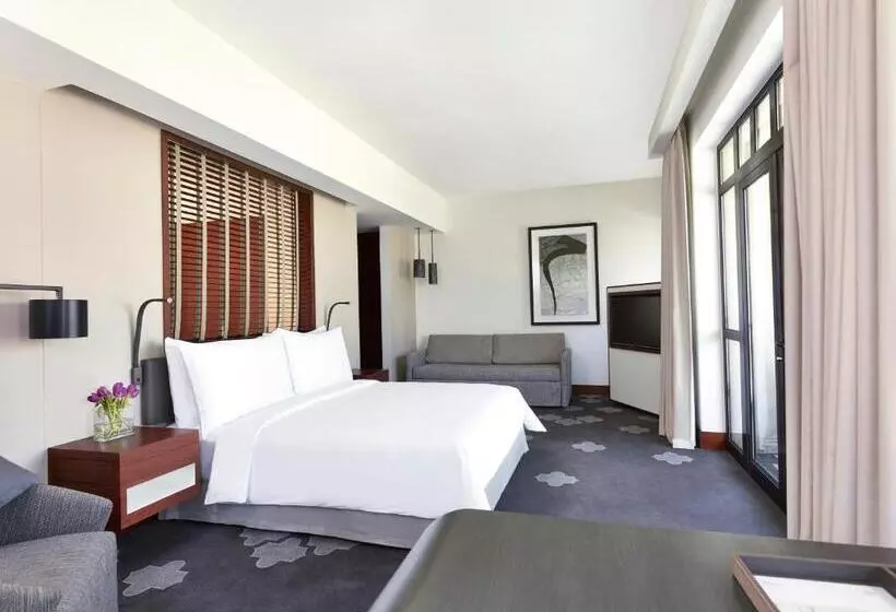 سوئیت با چشم‌انداز, The Heritage Hotel, Autograph Collection