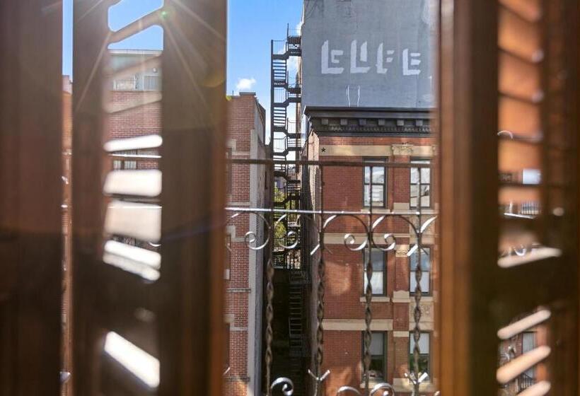 标准间, The Historic Blue Moon Hotel NYC