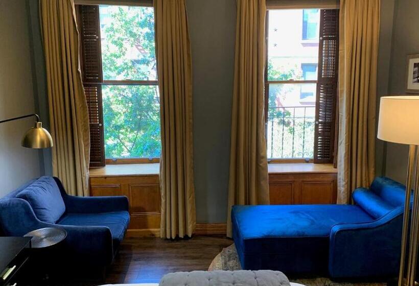 小型套房, The Historic Blue Moon Hotel NYC