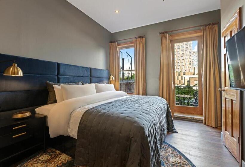 标准间带阳台, The Historic Blue Moon Hotel NYC