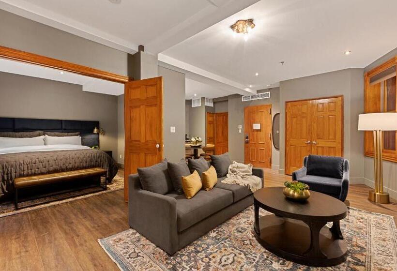 家庭套房, The Historic Blue Moon Hotel NYC