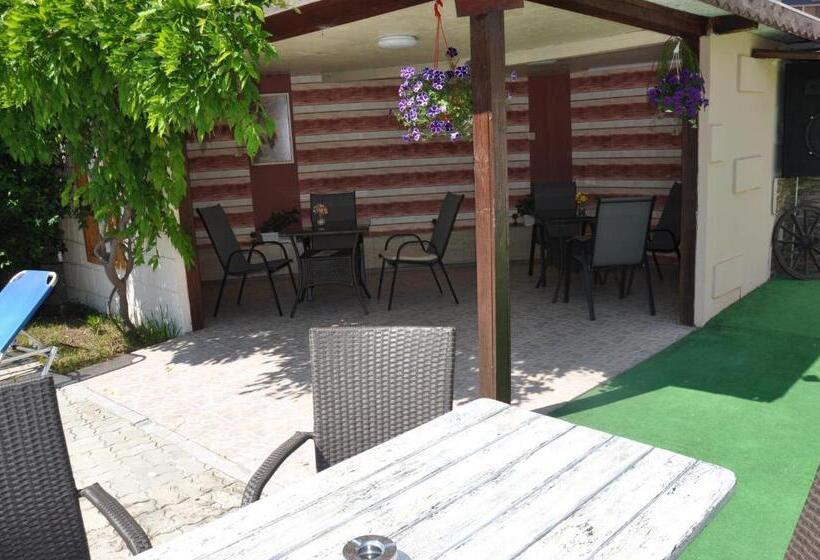 Апартаменты 1 Спальня, Belleville