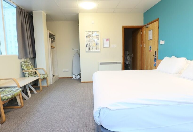 家庭间, Citrus Hotel Cardiff By Compass Hospitality