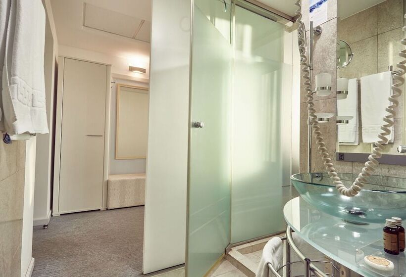 חדר סטנדרט, Continental Forum Sibiu