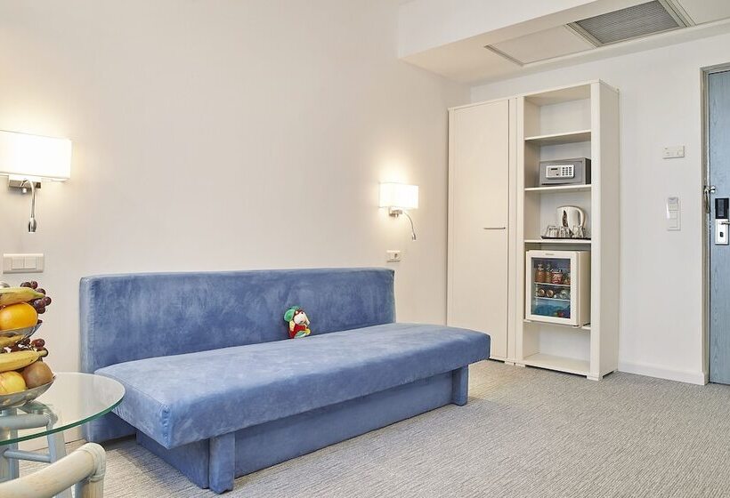 חדר משפחתי, Continental Forum Sibiu