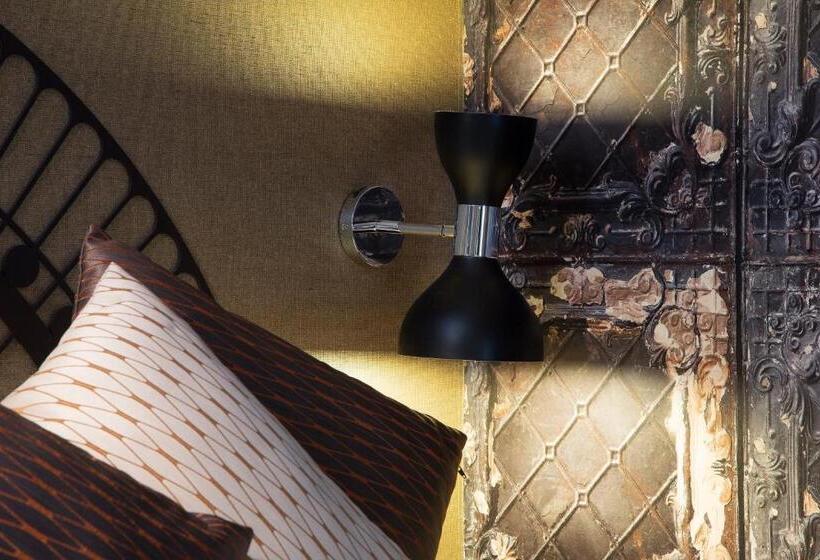 חדר סטנדרט לשלושה, Espace Champerret