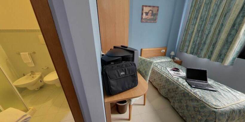 スタンダードシングルルーム, Garda