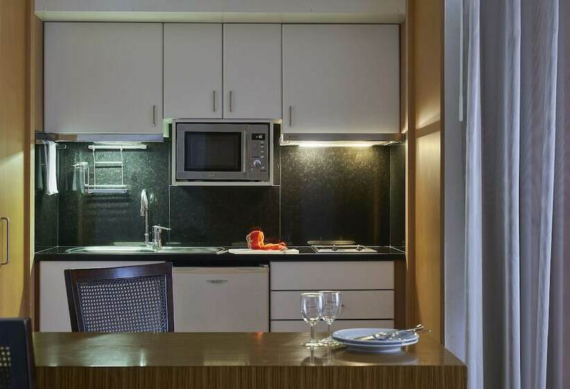 침실 1개 아파트 측면 바다 전망, Golden Residence