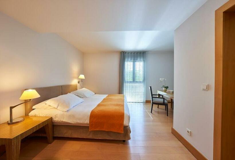 غرفة قياسية داخلية, Golden Residence